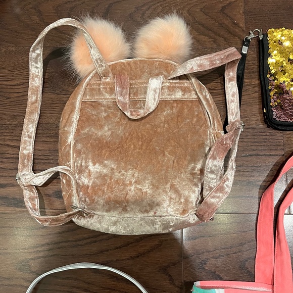 Bundle of 4 different bags/wallets - Picture 6 of 7